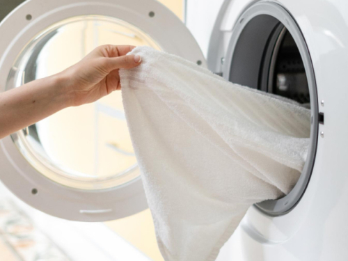 Ne treba vam izbjeljivač kako bi vaše rublje bilo kristalno bijelo: stavite samo ovaj sastojak