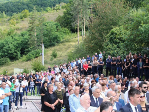 FOTO: Obilježena 26. obljetnica stradanja Hrvata na Uzdolu