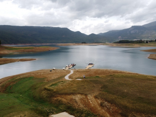 FOTO: Na Ramskom jezeru održana 8. veslačka regata