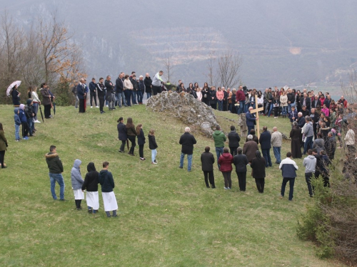 FOTO: Ramski put križa na brdo Gračac