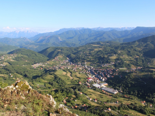 FOTO| Gmićani podigli križ na Makljenu