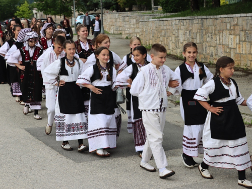 FOTO: Na Šćitu održana 5. kulturno-vjerska baština Hrvata BiH pod geslom ''Vratimo nadu zavičaju''