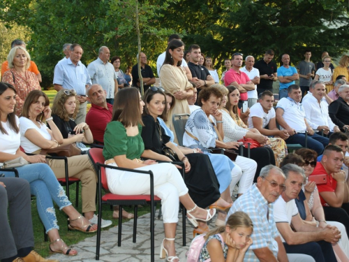 FOTO: Promocija knjige dr. sc. Šimuna Novakovića i druga večer trodnevnice na Šćitu