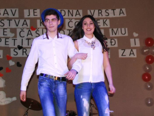 FOTO: Priredba povodom Valentinova, izabrani Miss i Mister Srednje škole