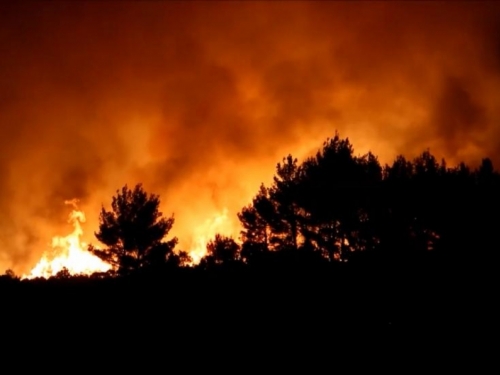 Veliki požari u Italiji - zatražena pomoć europskih kanadera