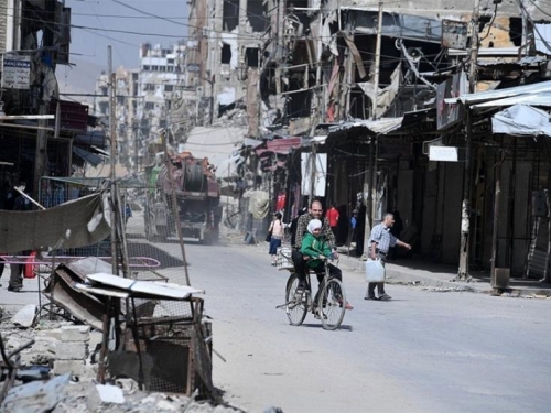 Sirijska ofenziva prisilila 120.000 ljudi da napuste domove