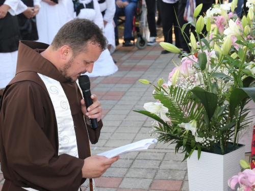 FOTO: Jedinstveni događaj na Pidrišu - stigle moći sv. Ante