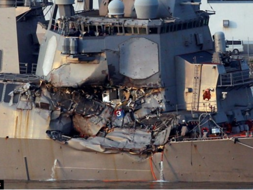 Tijela mornara pronađena u oštećenom američkom razaraču