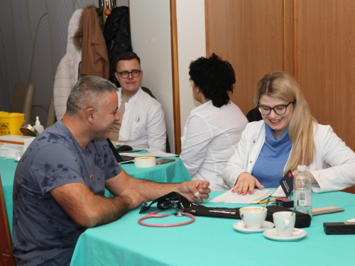 FOTO: Uspješna akcija dobrovoljnog darivanja krvi u Prozoru