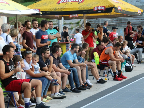 FOTO: Druga večer Streetball turnira u Prozoru