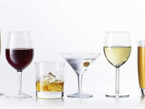 Ovih osam stvari će vam se dogoditi kada prestanete piti alkohol