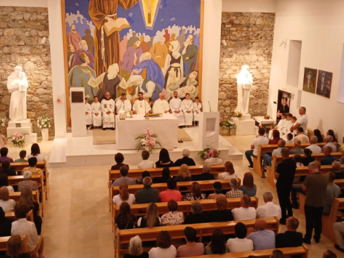 FOTO: Proslava sv. Ante u župi Gračac