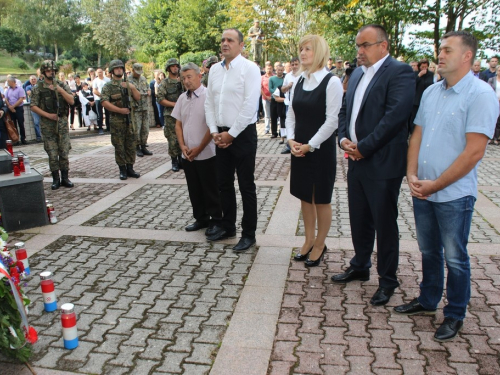 FOTO/VIDEO: Na Uzdolu obilježena 23. obljetnica stravičnog pokolja nad Hrvatima