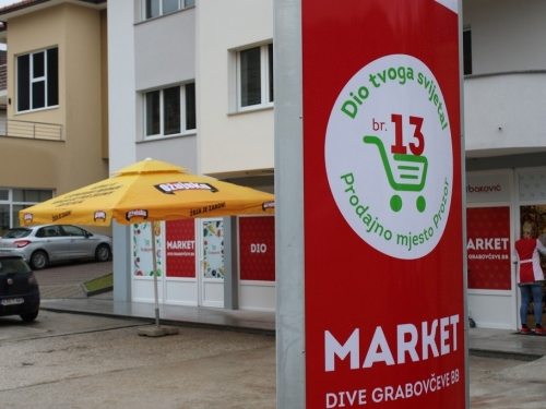 FOTO: U Prozoru otvoren Bakovićev 13. Market