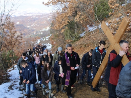 FOTO: Put križa - Treća korizmena nedjelja u župi Uzdol
