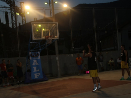 FOTO: Druga večer Streetball turnira u Prozoru