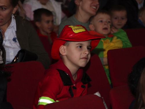 FOTO: Maškare u Domu kulture u Prozoru donijele smijeh i zabavu