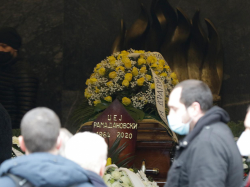U Beogradu pokopan Džej Ramadanovski, govor imama sve rasplakao