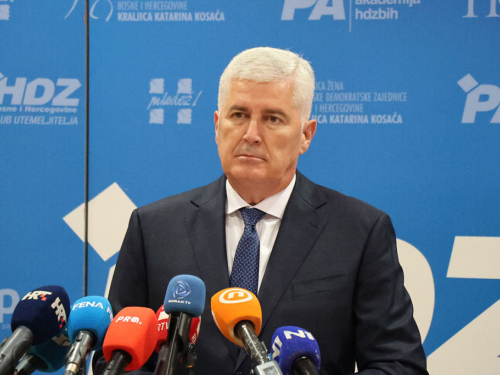 Čović o kampanji i Lučiću: ''Nećemo se valjati u blatu prošlosti''