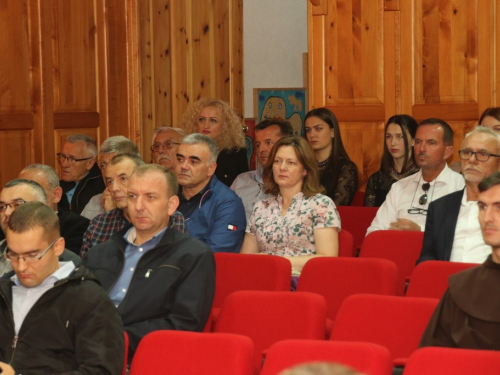 FOTO: Na Šćitu održan znanstveni skup ''Rama u drugom svjetskom ratu i poraću''