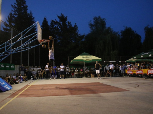 FOTO: ''General Vasilije Mitu'' iz Zagreba pobjednik 15. Streetball Rama