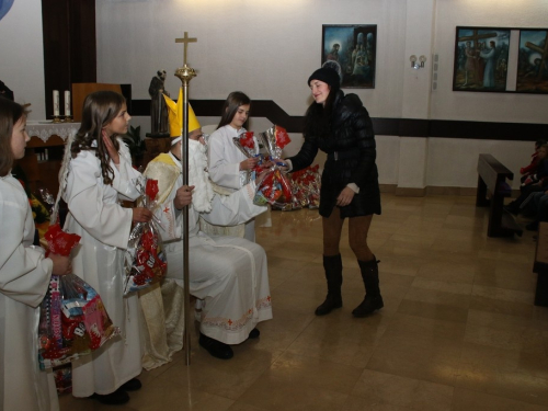 ​FOTO: Sv. Nikola s radošću dočekan u župi Rumboci