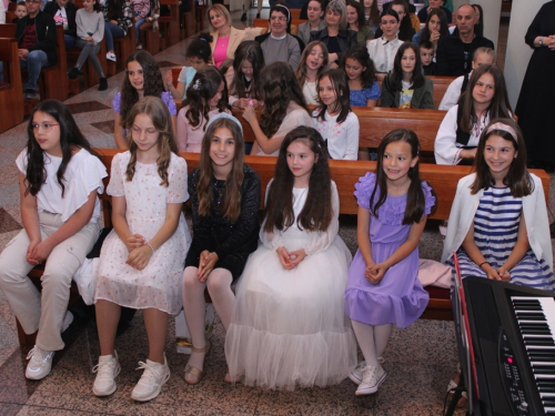 FOTO: U Prozoru održan dječji festival 'Djeca pjevaju Isusu'
