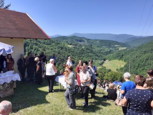 FOTO: Petrovo na Vrdolu, župa Uzdol