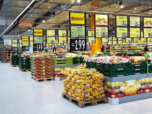 Građani BiH sve manje kupuju u trgovinama