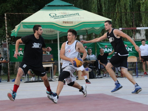 FOTO: ''General Vasilije Mitu'' iz Zagreba pobjednik 15. Streetball Rama