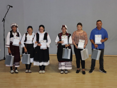 FOTO/VIDEO: 2. večer folklora u Prozoru - ''Običaje svoje zaboravit neću''