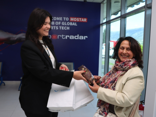 Putnici na letu iz Palerma i Bergama na poklon dobili Crem Caffe Sušac