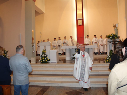 FOTO: Vazmeno bdijenje u župi Prozor