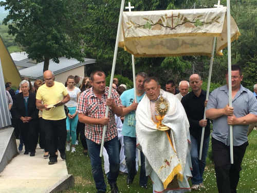 FOTO: Tijelovo na Uzdolu - 160 godina neprekinute tradicije