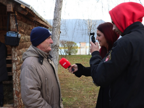 FOTO: Na Šćitu uprizorene žive jaslice