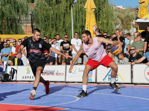 FOTO: Ekipa ''Ba.Riba'' pobjednik 20. Streetball Rama 2022.