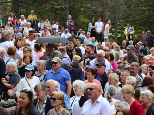 FOTO/VIDEO: Tisuće vjernika na Kedžari proslavilo 'Divin dan'