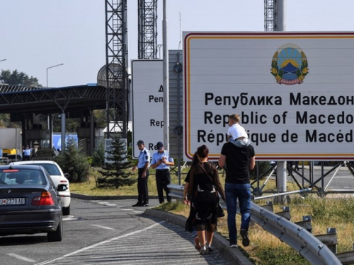 Makedonski premijer poručio građanima: Prihvatite novo ime ili izolaciju