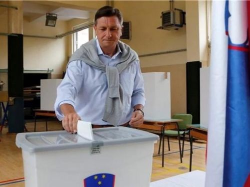 Pahor osvojio drugi predsjednički mandat