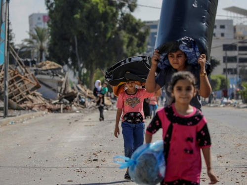 Borrell poziva na humanitarnu stanku u sukobu između Izraela i Hamasa