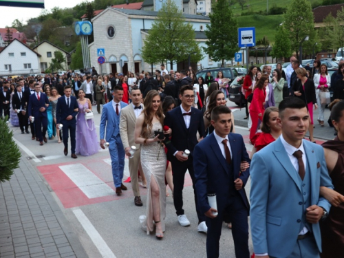 FOTO/VIDEO: Matura 2023. - Defile mladosti na ulicama Prozora