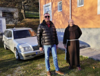 Obitelj Papić darovala vozilo stradalima u poplavama u Konjicu