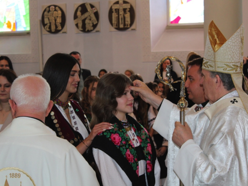 FOTO: Krizma u župi Prozor