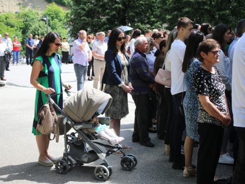 FOTO: Vanjska proslava sv. Ante u Gračacu