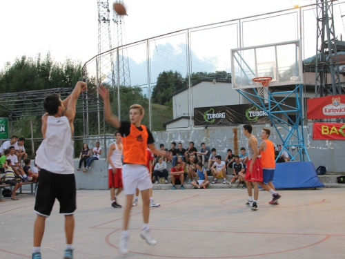 FOTO: U Prozoru održan Streetball turnir za djecu