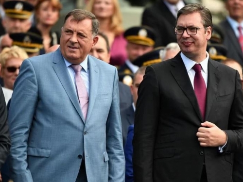Vučić u Beogradu pozvao na smirenje tenzija: Moramo biti suzdržani