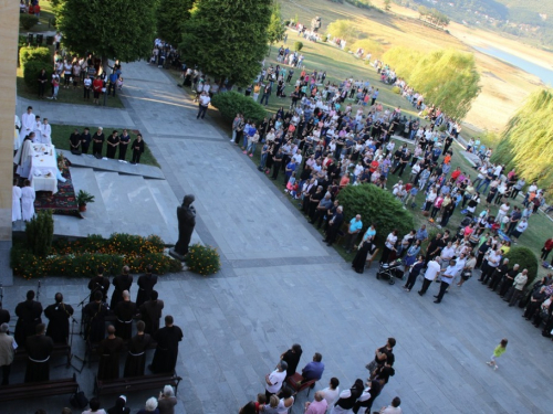 FOTO: Misa Uočnica povodom proslave Velike Gospe u župi Rama Šćit