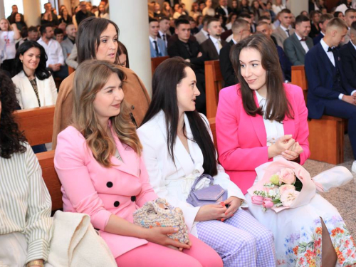 FOTO: Matura 2026. - Defile mladosti na ulicama Prozora