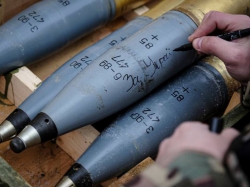 Češka osigurala 300.000 topničkih granata za Ukrajinu