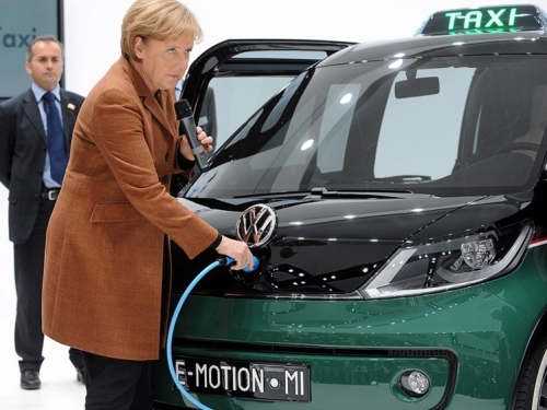 Nijemci su trebali do 2020. imati milijun električnih auta na cestama